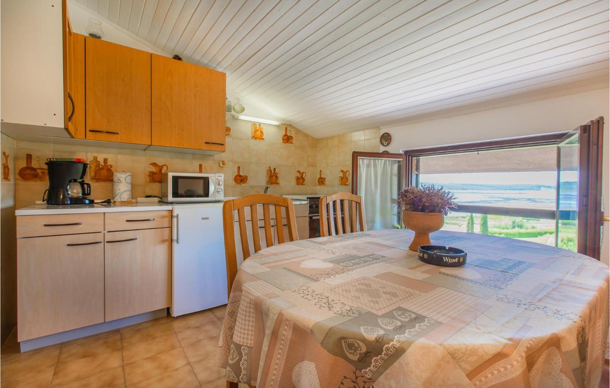 Amazing Apartment In Secovlje With Kitchen Eksteriør billede